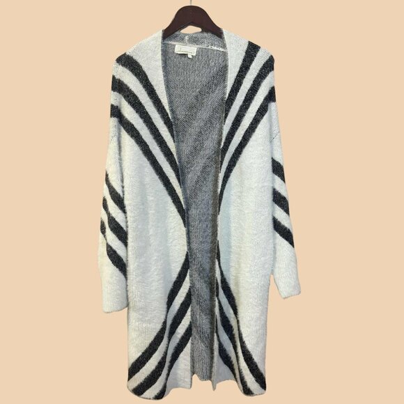 11.8 Anthropologie Valia Eyelash Open Front Cardigan Sweater - Picture 3 of 13